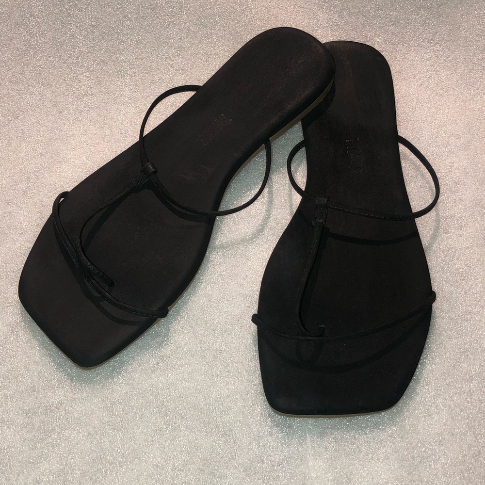 TKEES Black Suede Minimalist T-strap Slip-On Sandals SZ 8